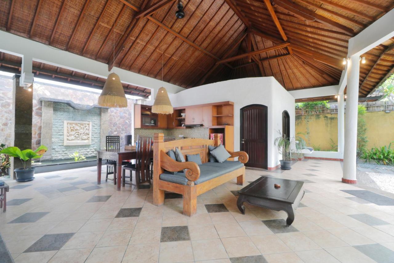 Singgah Villas Seminyak Exterior photo