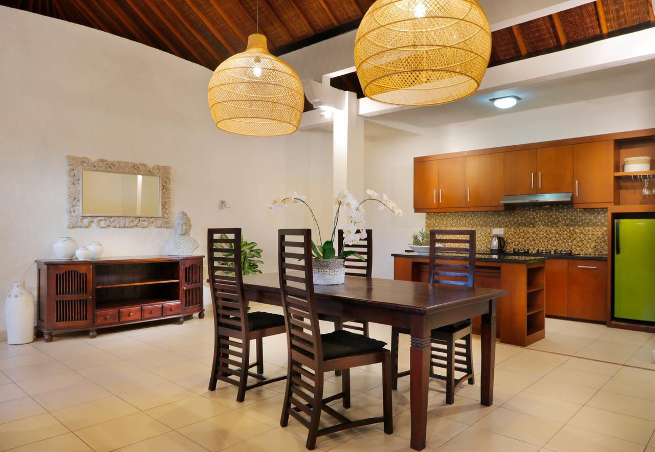 Singgah Villas Seminyak Exterior photo