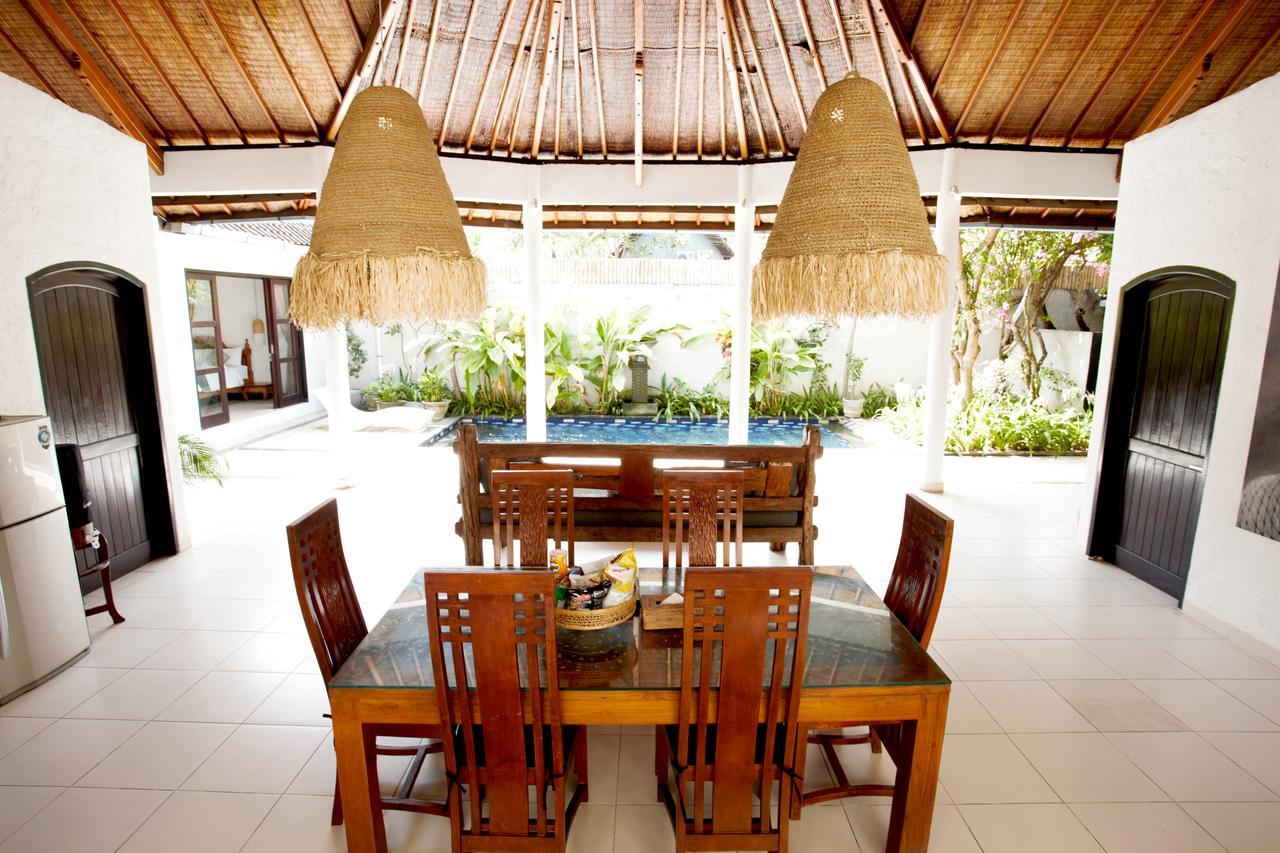 Singgah Villas Seminyak Exterior photo