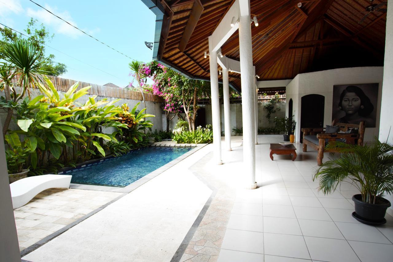 Singgah Villas Seminyak Exterior photo